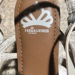 Fergalicious Shimmer sandals nude size 8